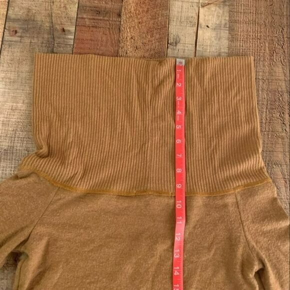 Juniper Cozy Rib Mix Off-Shoulder Whiskey Sweater By Project Social T Size S - Picture 5 of 11